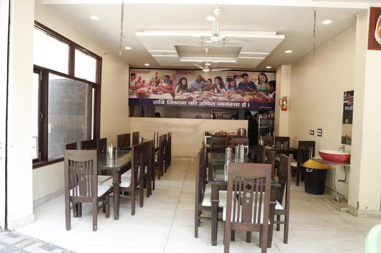Rahul Hotel & Restaurant Мусори Екстериор снимка