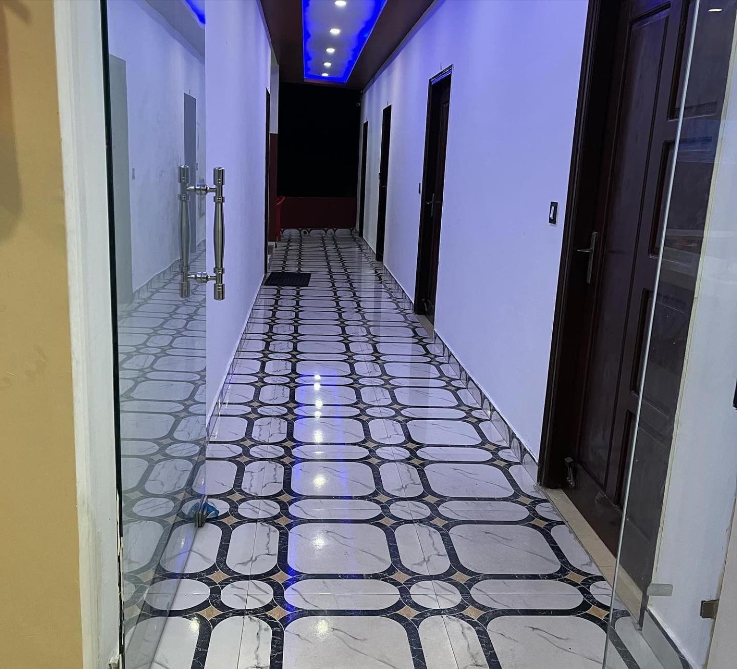 Rahul Hotel & Restaurant Мусори Екстериор снимка